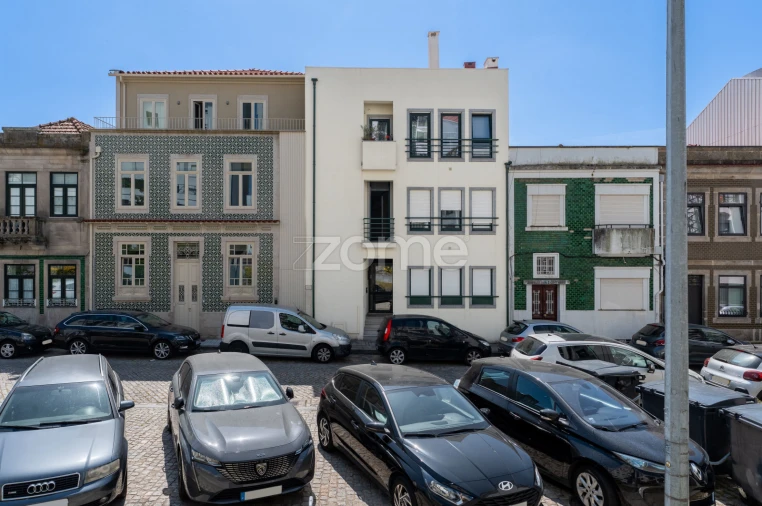 Apartamento T3 para Venda em Cedofeita, Santo Ildefonso, Sé, Miragaia, São Nicolau e Vitória Foto 2