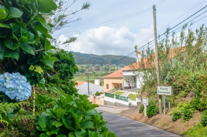 Terreno para Venda em Ribeira Grande (Conceição)