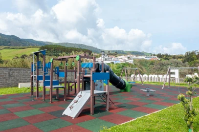 Terreno para Venda em Ribeira Grande (Conceição)