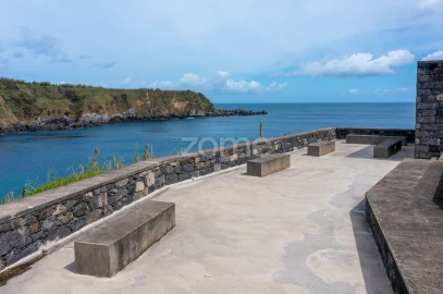 Terreno para Venda em Ribeira Grande (Conceição)