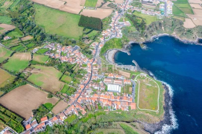 Terreno para Venda em Ribeira Grande (Conceição)