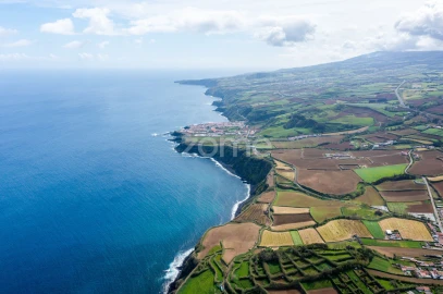 Terreno para Venda em Ribeira Grande (Conceição)