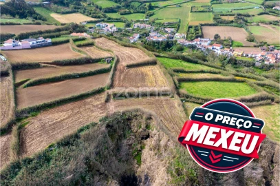 Terreno para Venda em Ribeira Grande (Conceição)