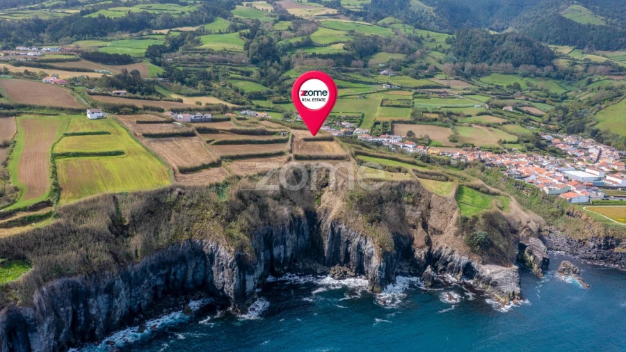 Terreno para Venda em Ribeira Grande (Conceição)