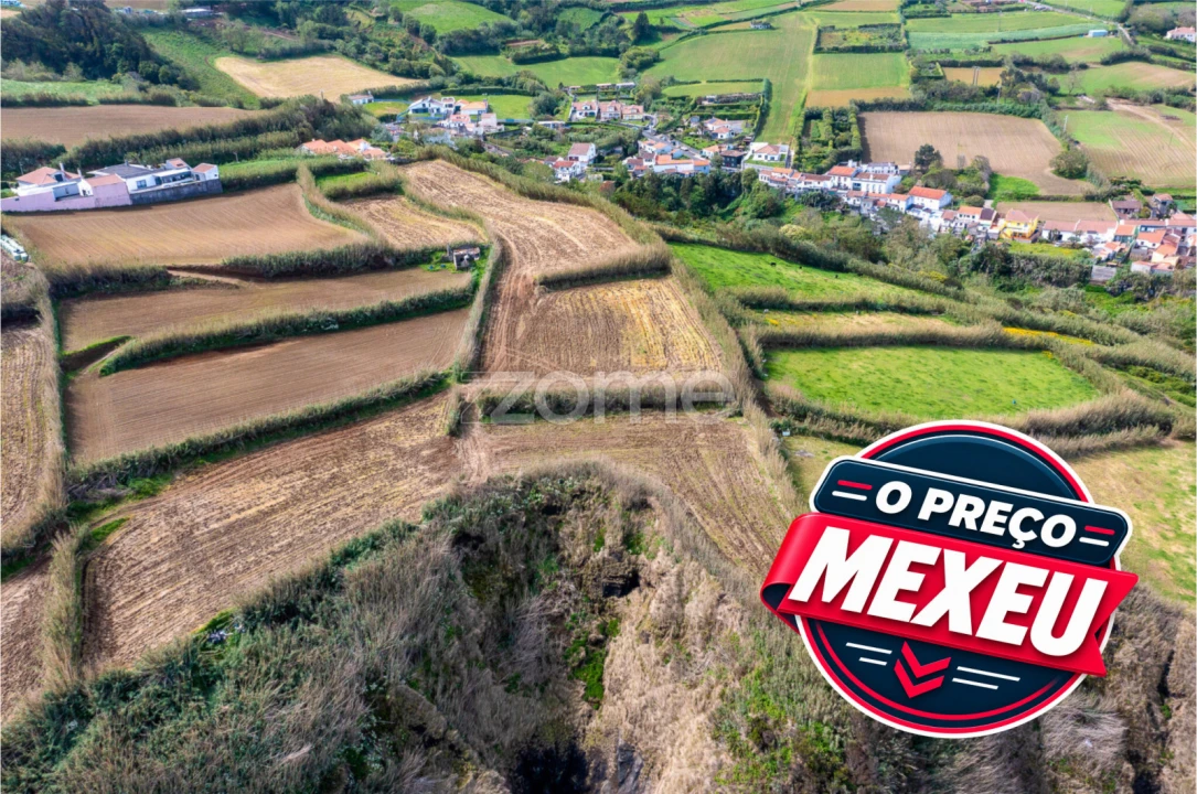 Terreno para Venda em Ribeira Grande (Conceição) Foto 1