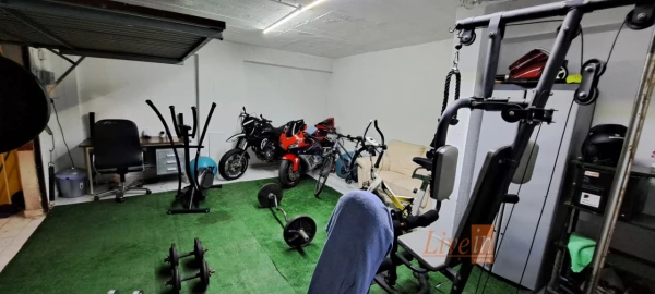 Garagem para Arrendamento em Algueirão-Mem Martins