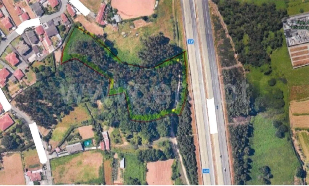 Terreno para Venda em Santa Maria da Feira, Travanca, Sanfins e Espargo Foto 1