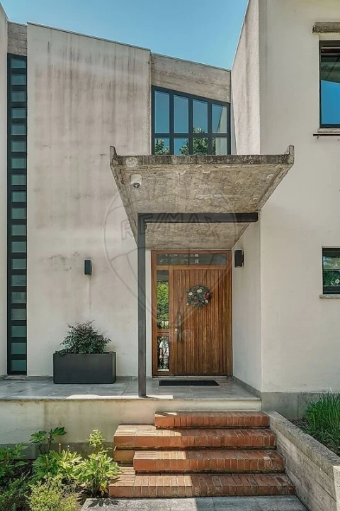 Moradia T5 para Venda em Oeiras e São Julião da Barra, Paço de Arcos e Caxias