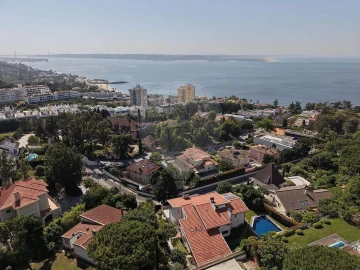 Moradia T5 para Venda em Oeiras e São Julião da Barra, Paço de Arcos e Caxias