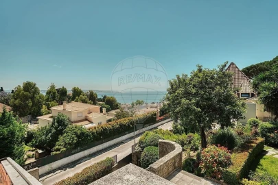 Moradia T5 para Venda em Oeiras e São Julião da Barra, Paço de Arcos e Caxias