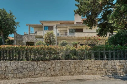 Moradia T5 para Venda em Oeiras e São Julião da Barra, Paço de Arcos e Caxias