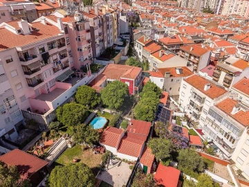 Moradia T6 para Venda em Algés, Linda-A-Velha e Cruz Quebrada-Dafundo
