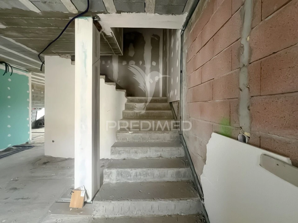 Moradia T4 para Venda em Santa Maria Maior Foto 14