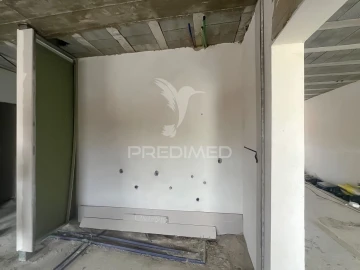 Moradia T4 para Venda em Santa Maria Maior
