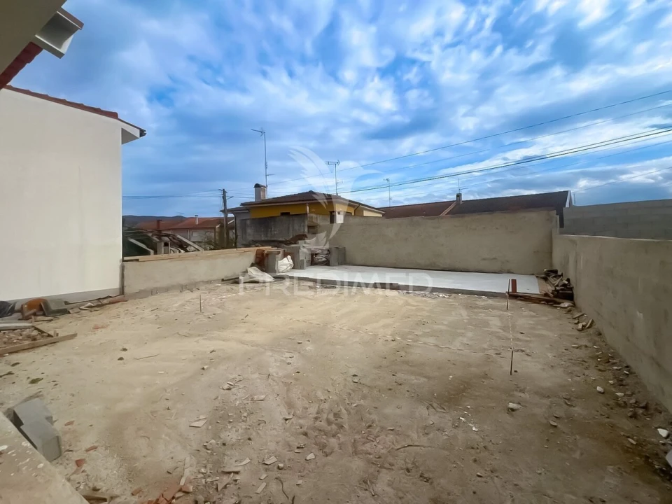 Moradia T4 para Venda em Santa Maria Maior Foto 24
