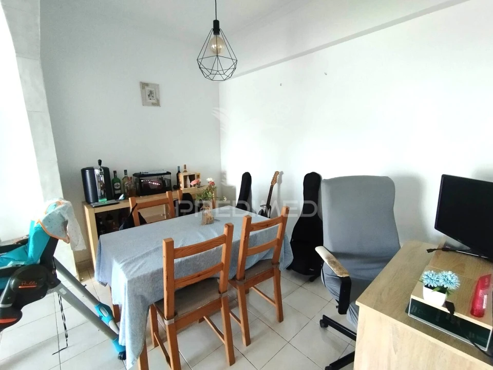 Apartamento T2 para Venda em Agualva e Mira-Sintra Foto 5