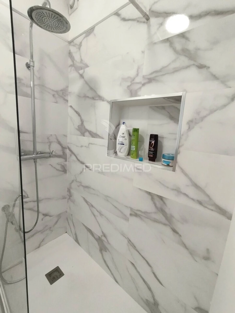 Apartamento T2 para Venda em Agualva e Mira-Sintra Foto 13