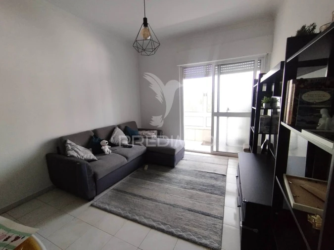 Apartamento T2 para Venda em Agualva e Mira-Sintra Foto 4