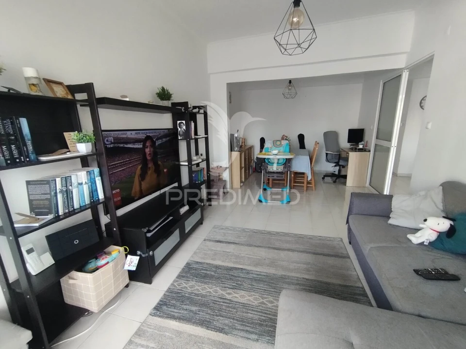Apartamento T2 para Venda em Agualva e Mira-Sintra Foto 2