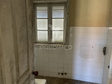 Moradia T3 para Venda em Retorta e Tougues