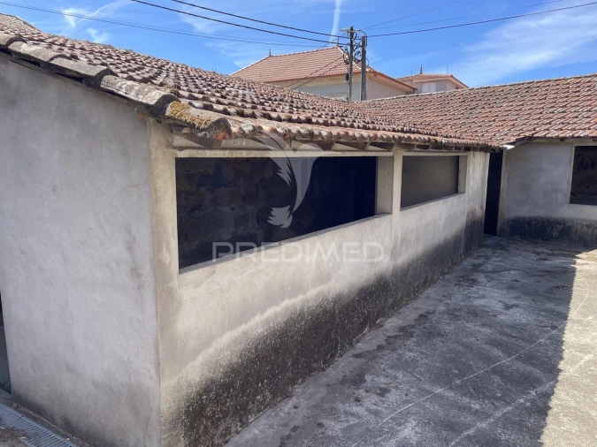 Moradia T3 para Venda em Retorta e Tougues Foto 23