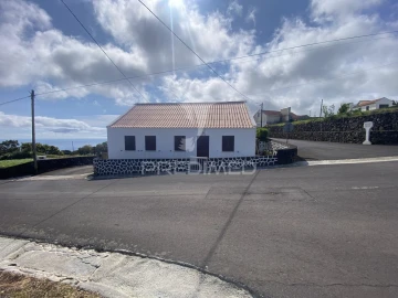 Moradia T2 para Venda em Norte Pequeno