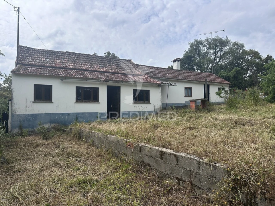 Moradia T3 para Venda em Atouguia Foto 3
