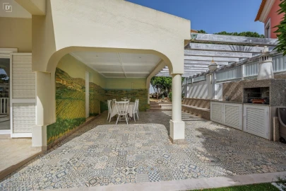 Moradia T3 para Venda em Albufeira e Olhos de Água