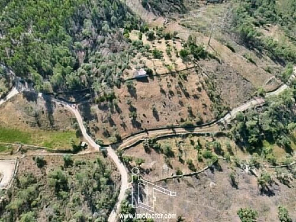 Terreno para Venda em Benquerenças Foto 2