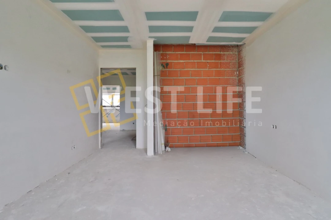 Moradia T3 para Venda em Encarnação Foto 14