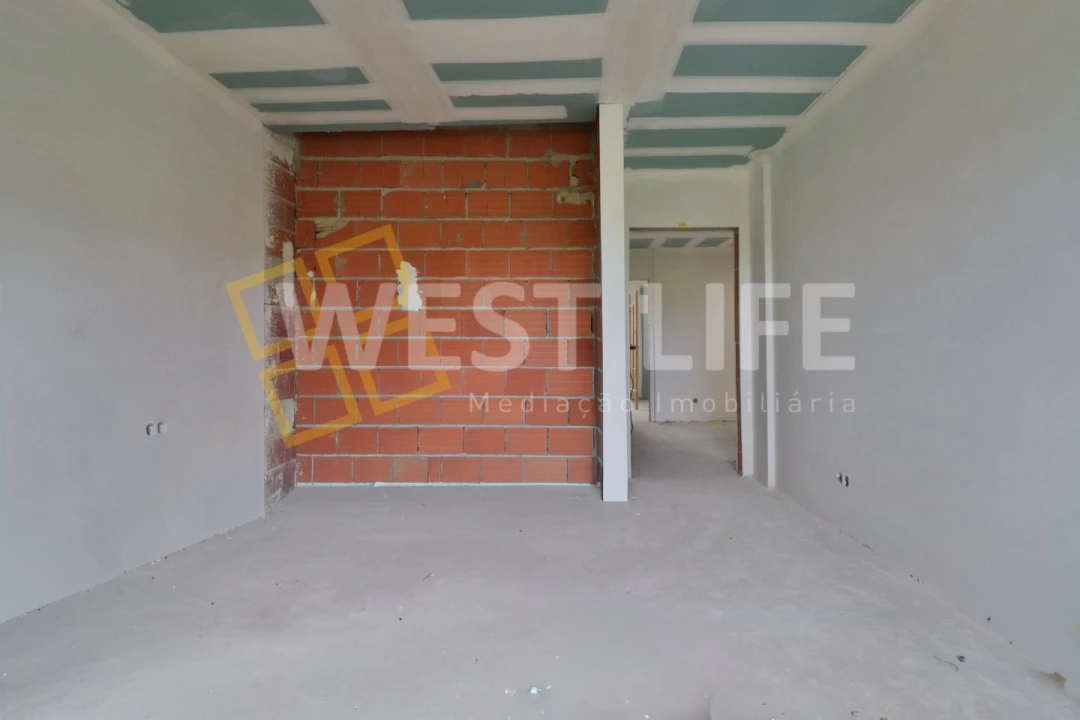 Moradia T3 para Venda em Encarnação Foto 17