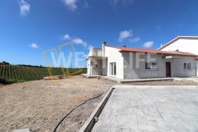 Moradia T3 para Venda em Encarnação