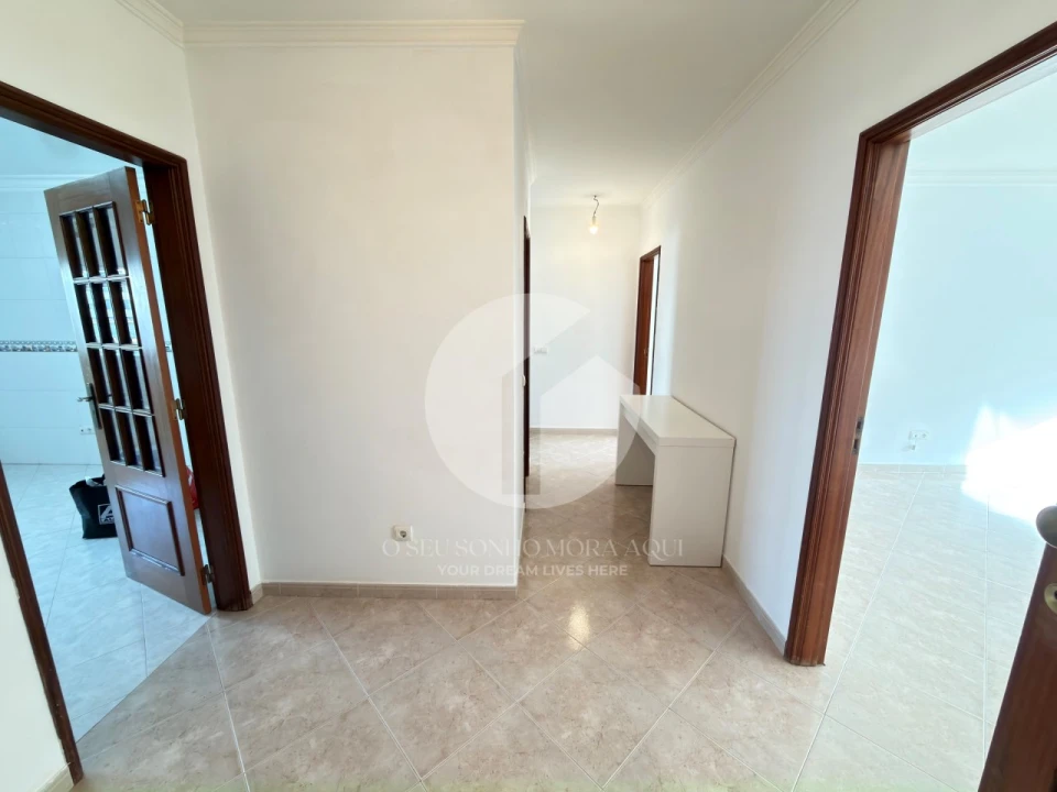Apartamento T2 para Venda em Olhão Foto 4