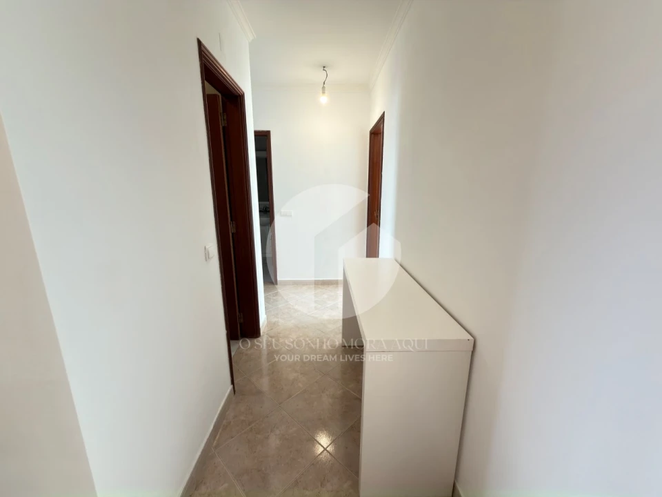 Apartamento T2 para Venda em Olhão Foto 8