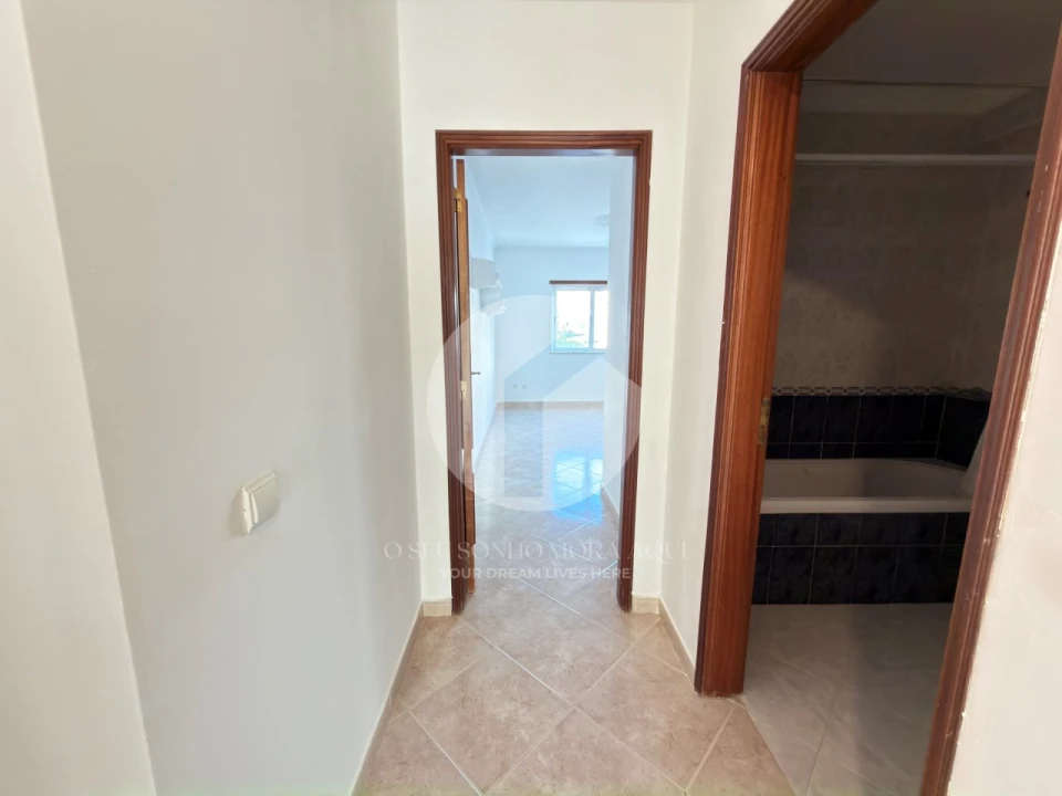 Apartamento T2 para Venda em Olhão Foto 16