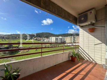 Apartamento T2 para Venda em Vila Nova de Famalicão e Calendário