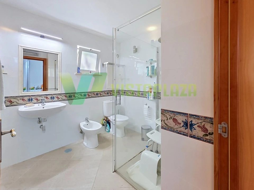 Moradia T6 para Venda em Alvor Foto 43
