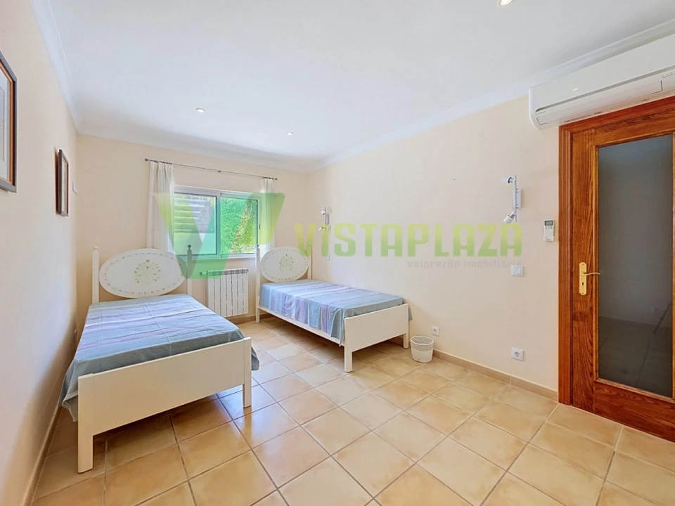 Moradia T6 para Venda em Alvor Foto 28
