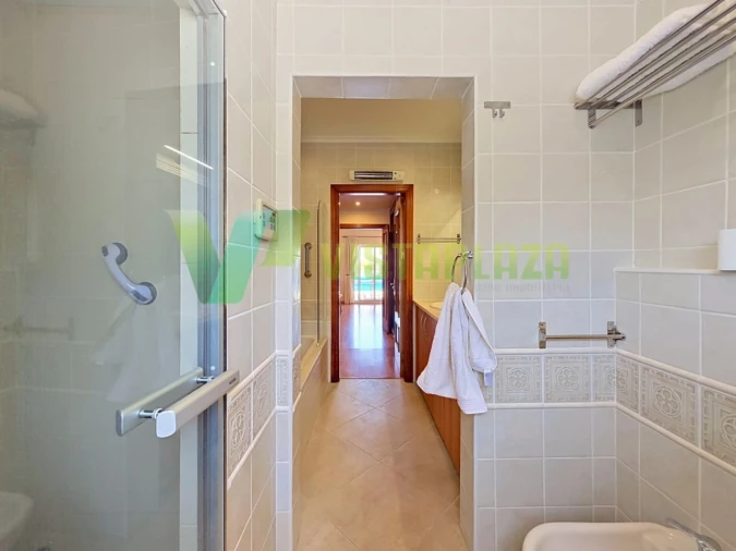 Moradia T6 para Venda em Alvor Foto 36