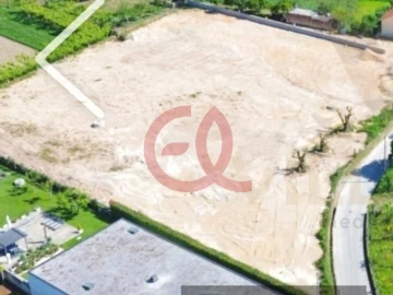 Terreno para Venda em Correlhã