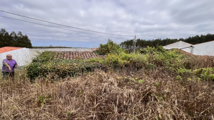 Moradia T3 para Venda em Olho Marinho Foto 9