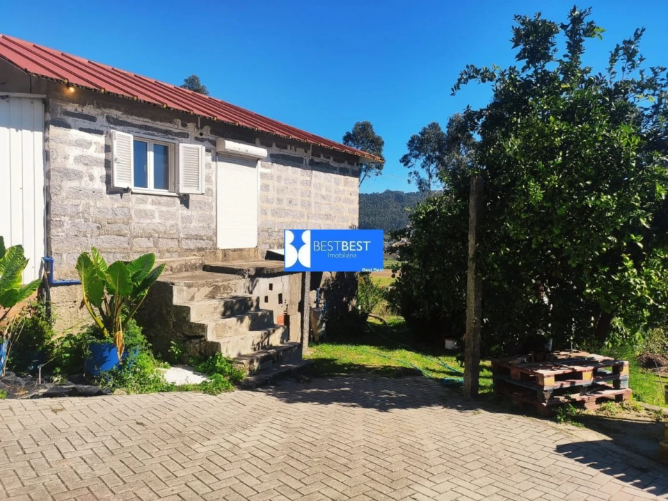 Moradia T3 para Venda em Vale (São Cosme), Telhado e Portela Foto 2
