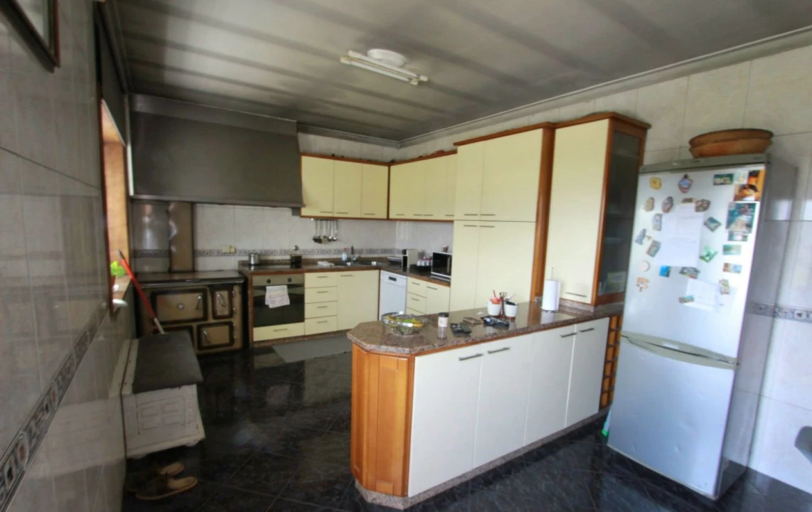 Moradia T4 para Venda em Gandra Foto 4