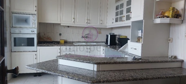 Moradia T2 para Venda em São Domingos de Rana