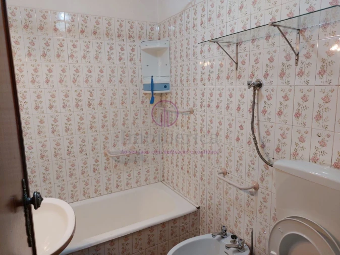 Apartamento T2 para Venda em São Domingos de Rana Foto 6