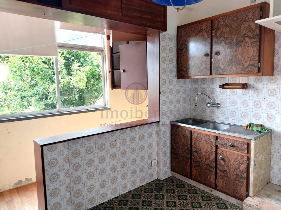 Apartamento T2 para Venda em São Domingos de Rana Foto 3