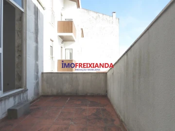 Loja para Venda em Freixianda, Ribeira do Fárrio e Formigais