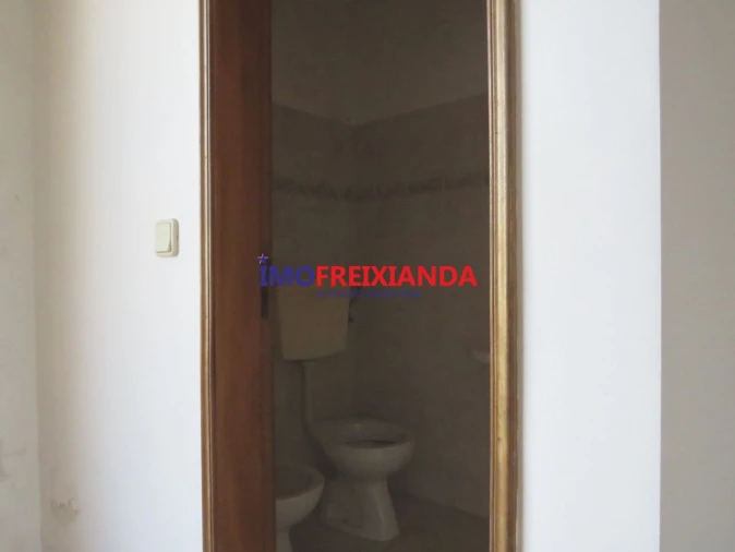 Loja para Venda em Freixianda, Ribeira do Fárrio e Formigais Foto 5