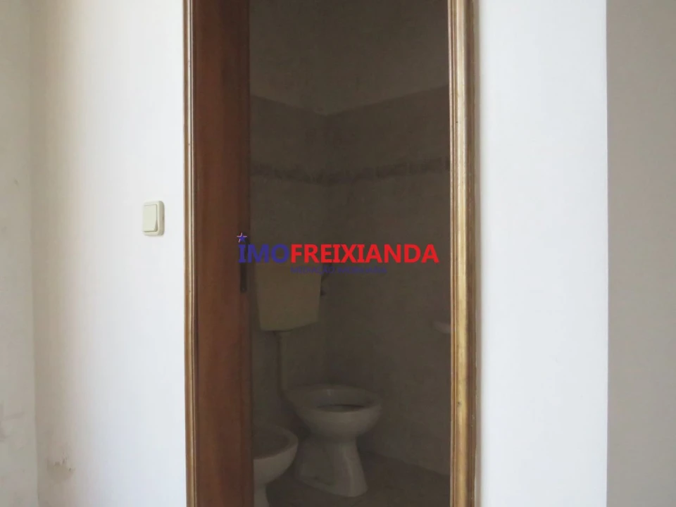 Loja para Venda em Freixianda, Ribeira do Fárrio e Formigais Foto 5