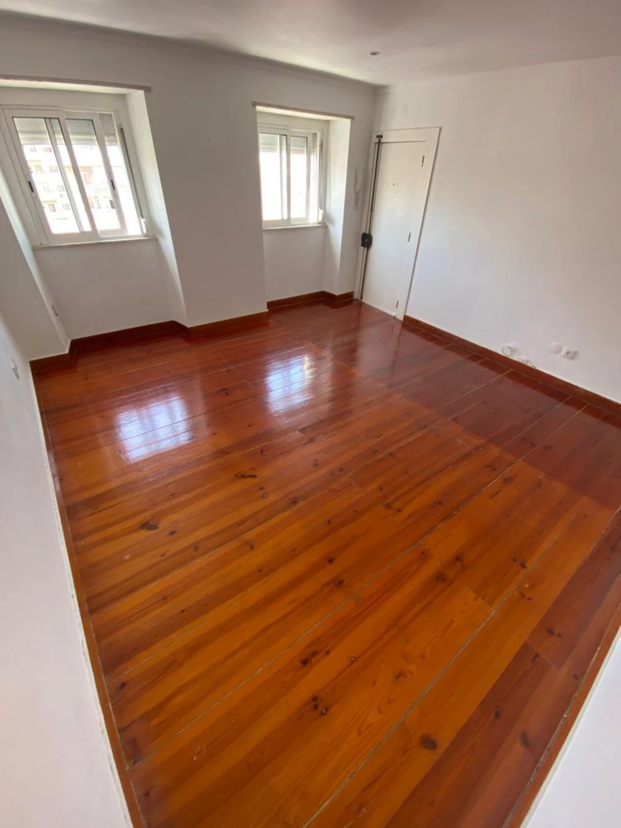 Apartamento T1 para Venda em São Vicente Foto 1